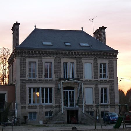 L'Etape Famille Apartment Estissac Luaran gambar